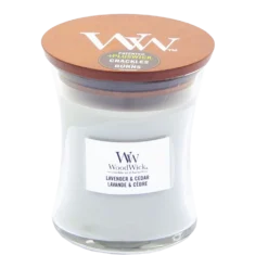 Woodwick Lavender & Cedar Medium Candle - Geurkaars